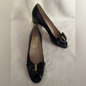Salvatore Ferragamo | Bow and Chain Heels